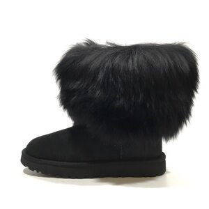 UGG MONGOLIAN CLASSIC SHORT SHEEPSKIN CUFF BOOTS -BLACK SUEDE -WOMENS US 7 -NEW